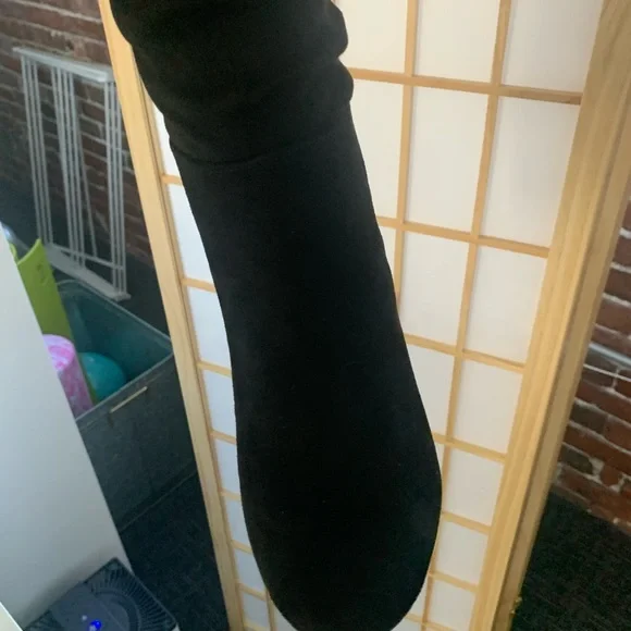 Suede mid calf boots! Never worn! With 📦 - Picture 2 of 3